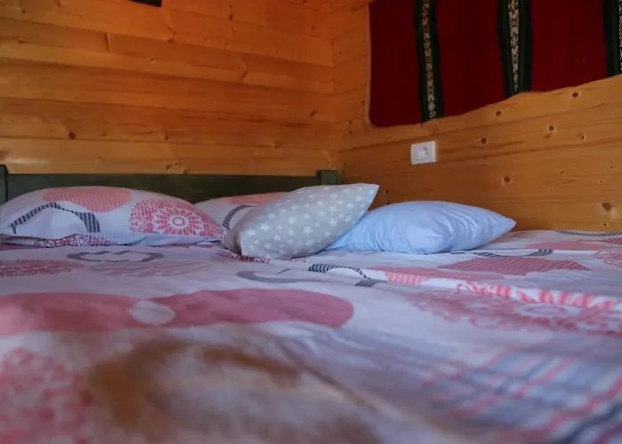 Etno Kuce Boskova Voda *